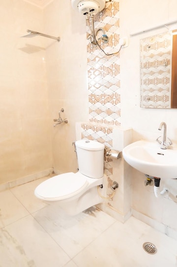 Bathroom in 3 BHK Villa at RWA Residential Society Sector 46, Sector 46 – for Rent