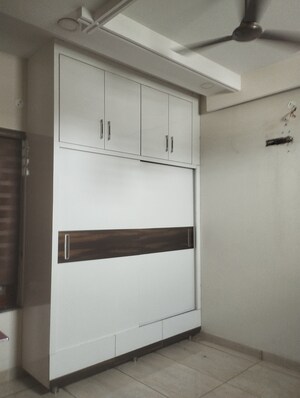 Room in 4 BHK Independent House at Housing Board Colony – for Sale