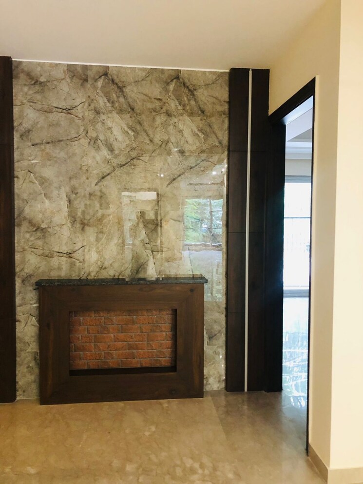 Room, dlf phase i 3 Bedroom 200 Sq.Yd. Builder Floor In Dlf Phase I Gurgaon 8925370