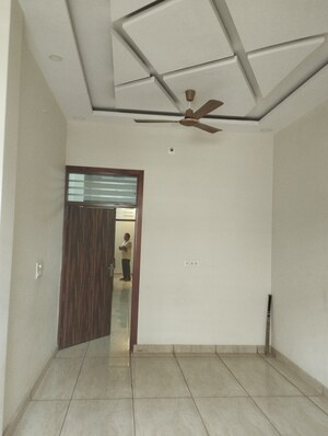 Room in 4 BHK Independent House at Housing Board Colony – for Sale