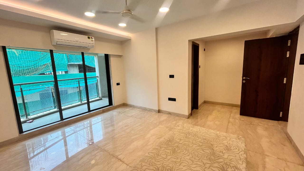 2 BHK Builder Floor For Rent in Vile Parle West