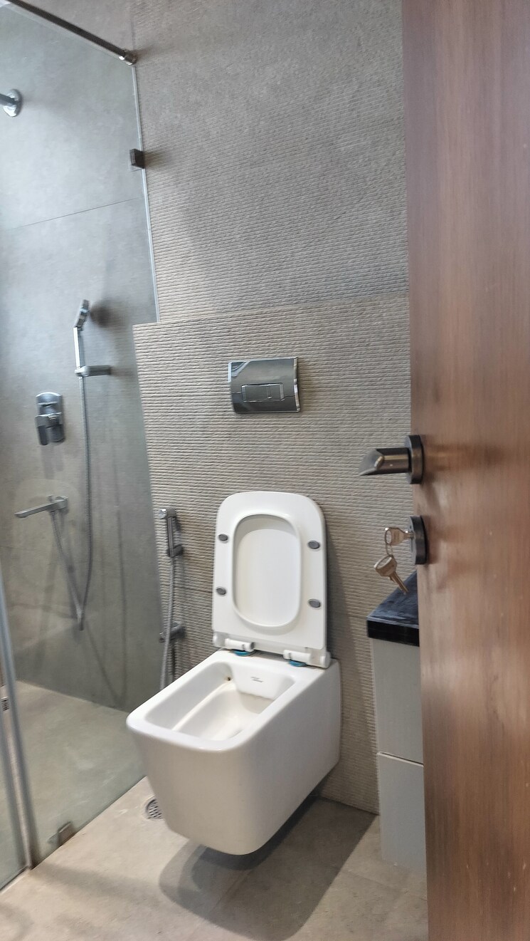 Bathroom, jubilee hills 3 Bedroom 3500 Sq.Ft. Apartment In Jubilee Hills Hyderabad 8925417