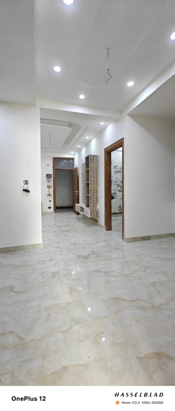 Room, sector 73 3 Bedroom 1400 Sq.Ft. Builder Floor In Sector 73 Noida 8925436