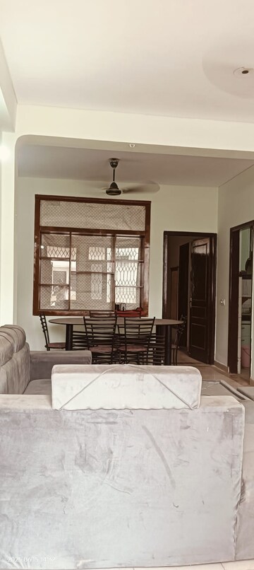 Living Room in 3 BHK Builder Floor at Ardee City, Sector 52 – for Sale