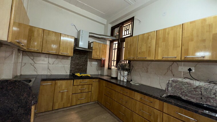 Kitchen, palam vihar 3 Bedroom 250 Sq.Yd. Builder Floor In Palam Vihar Gurgaon 8925492