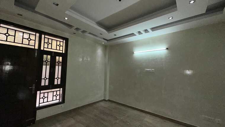 Room, palam vihar 3 Bedroom 250 Sq.Yd. Builder Floor In Palam Vihar Gurgaon 8925492