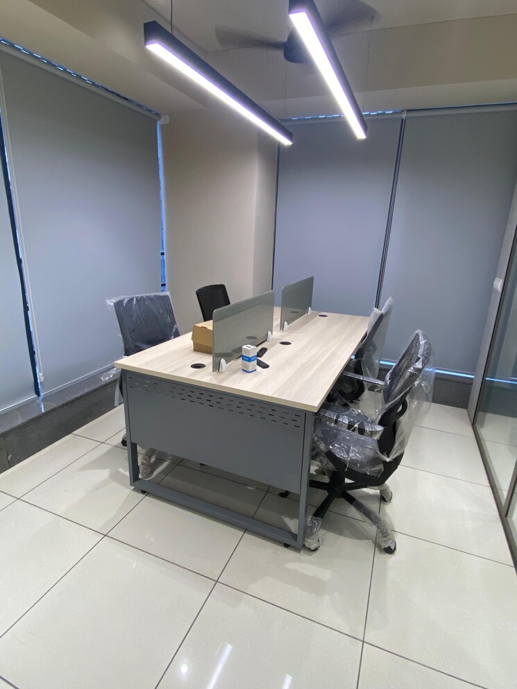 Team Area, shivam-trade-center Commercial Office Space 824 Sq.Ft. In Ambli Ahmedabad 8925487