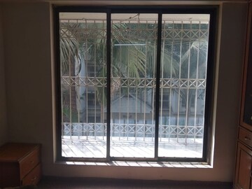 Room in 1 BHK Apartment at Rustomjee Regal, Dahisar West – for Rent