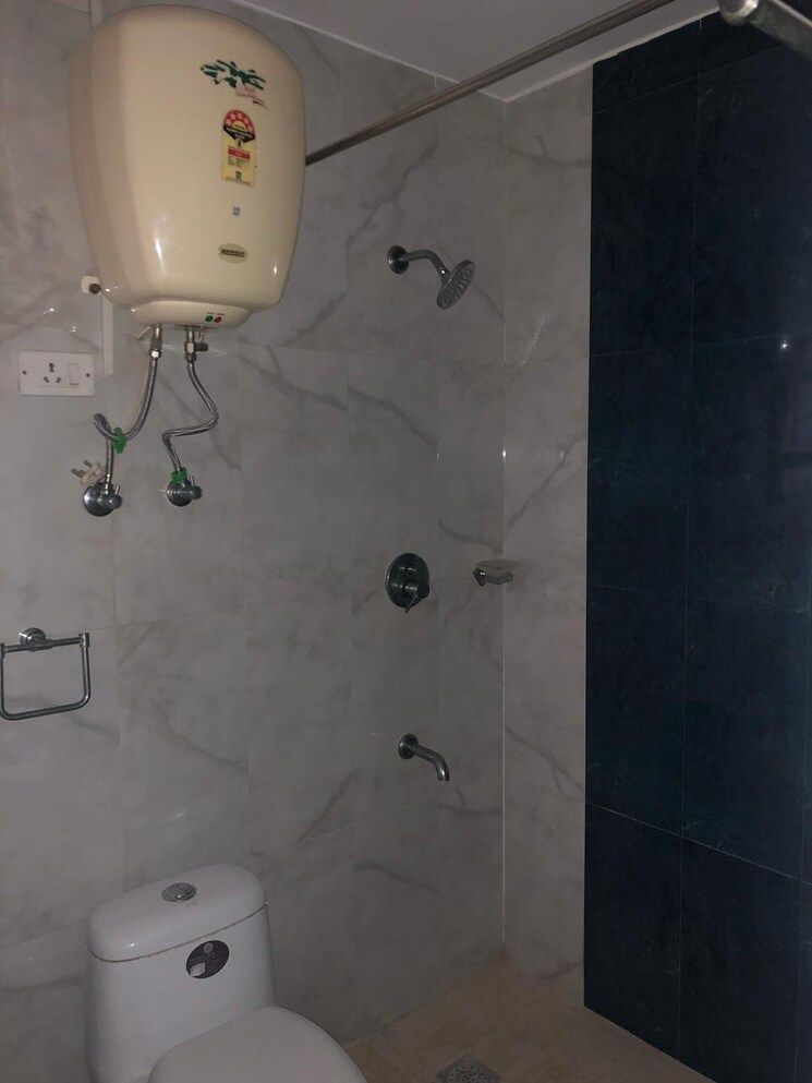 Bathroom, ardee-city 2 Bedroom 1000 Sq.Ft. Builder Floor In Sector 52 Gurgaon 8925511