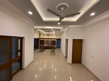 Living Room in 4 BHK Apartment at Safdarjung Development Area – for Rent