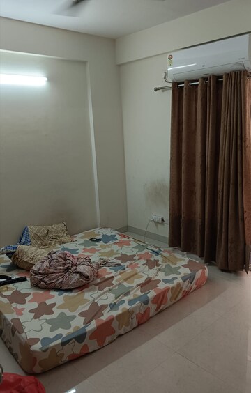 Bedroom in 2 BHK Apartment at Signature Orchard Avenue 2, Sector 93 – for Rent