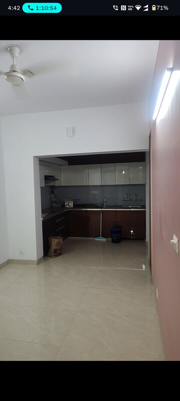 Room in 2.5 BHK Apartment at Rail Vihar Sector 30, Sector 30 – for Rent