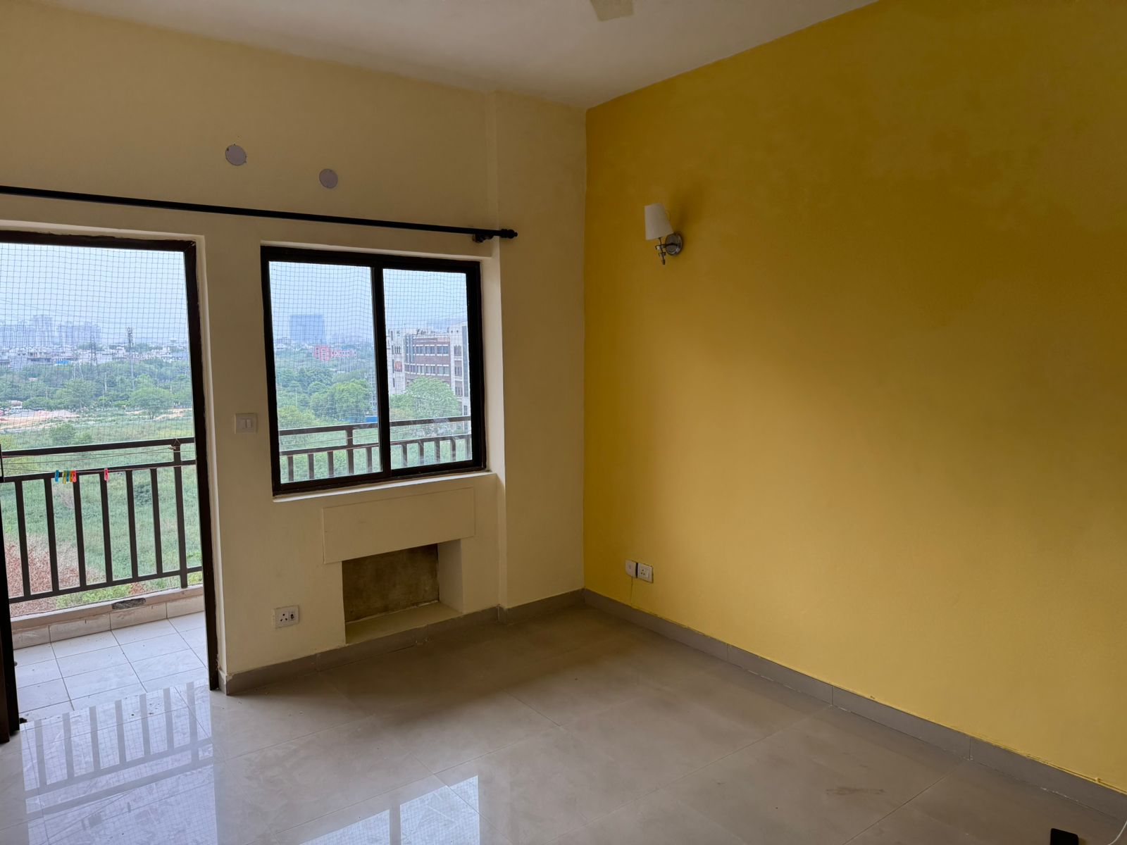 3 BHK + Servant Room Apartment For Rent in Ardee City Palm Grove Heights