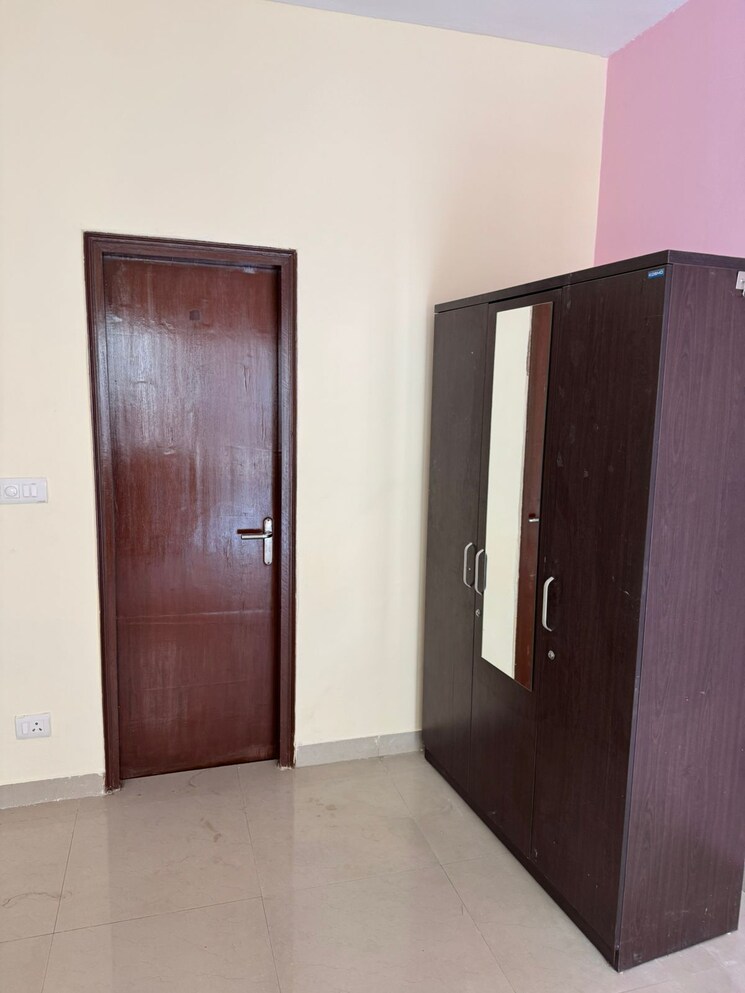 Master Bedroom, ardee-city-palm-grove-heights 3 Bedroom 1850 Sq.Ft. Apartment In Sector 52 Gurgaon 8925591