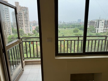 Master Bedroom in 3 BHK Apartment at Ardee City Palm Grove Heights, Sector 52 – for Rent