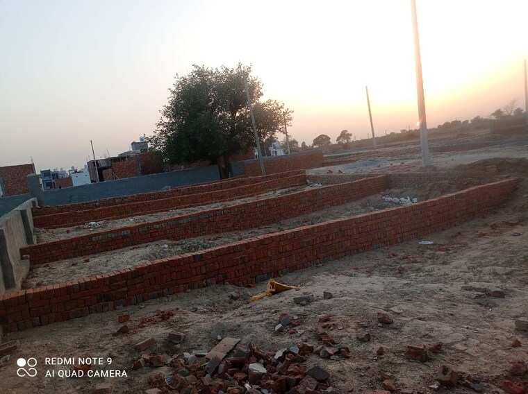 undefined, palm-green  60 Sq.Yd. Plot In Bhanauta Greater Noida 8925582