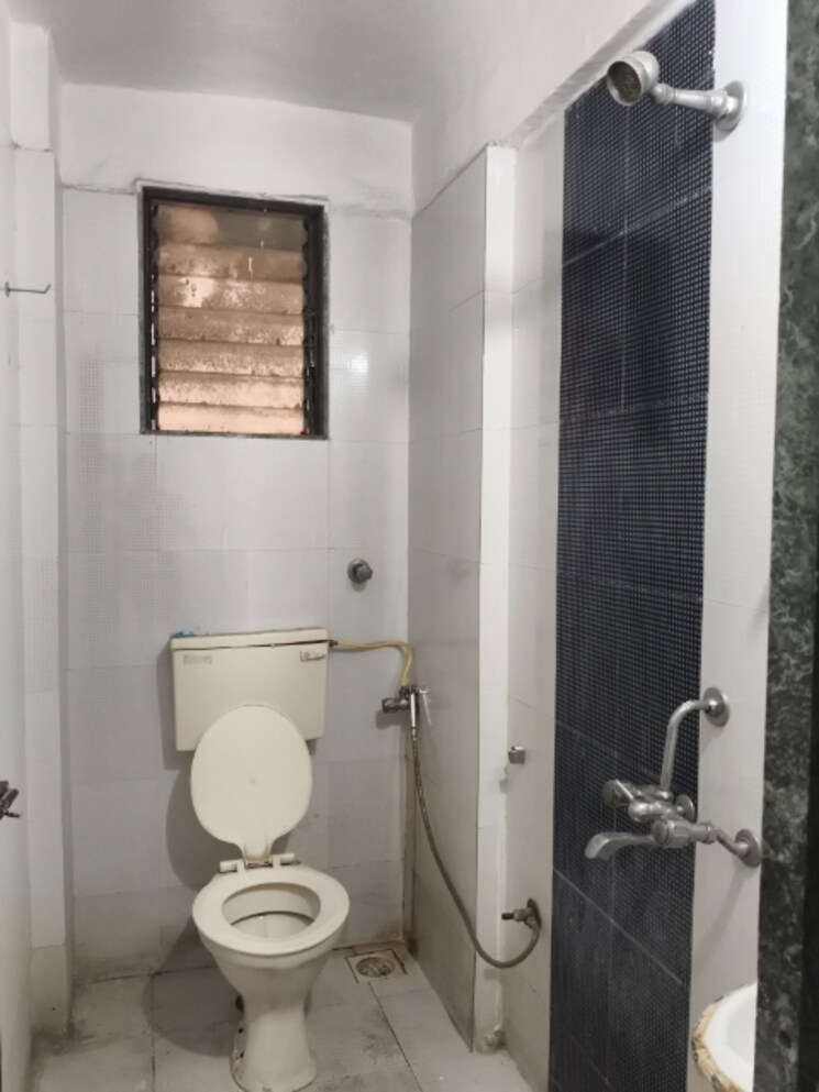 Bathroom, ulwe sector 17 2 Bedroom 980 Sq.Ft. Apartment In Ulwe Sector 17 Navi Mumbai 8925593