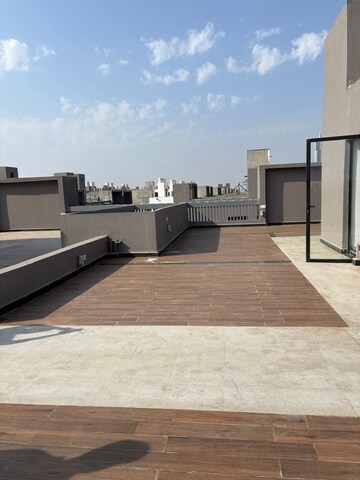 Kitchen in 3 BHK Builder Floor at Smart World Orchard, Sector 61 – for Rent