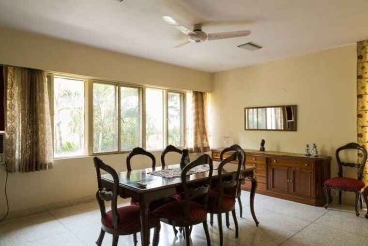 Gym, new friends colony 6 Bedroom 500 Sq.Yd. Independent House In New Friends Colony Delhi 8925612