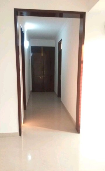 Building Lobby in 4 BHK Apartment at Abhinandan CGHS, Sector 51 – for Rent