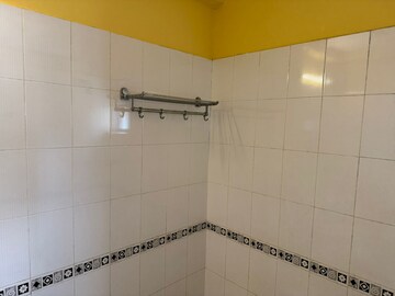 Bathroom in 4 BHK Apartment at Abhinandan CGHS, Sector 51 – for Rent