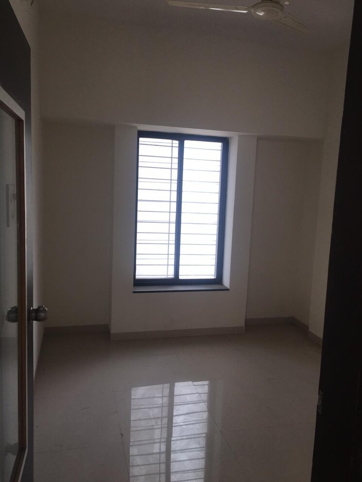 Room, baner Commercial Office Space 750 Sq.Ft. In Baner Pune 8925623