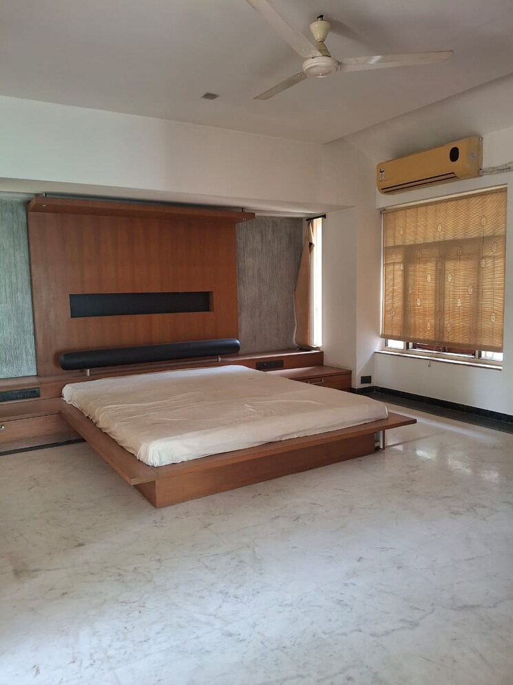 Master Bedroom, prahlad nagar 4 Bedroom 500 Sq.Yd. Villa In Prahlad Nagar Ahmedabad 8925550