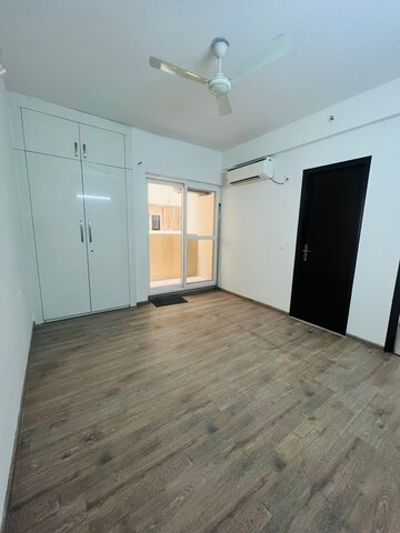 Room in 3.5 BHK Apartment at ABA Cleo County, Sector 121 – for Rent