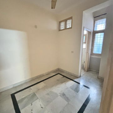 Bathroom in 3.5 BHK Apartment at Prerna Apartment, Sector 56 – for Rent