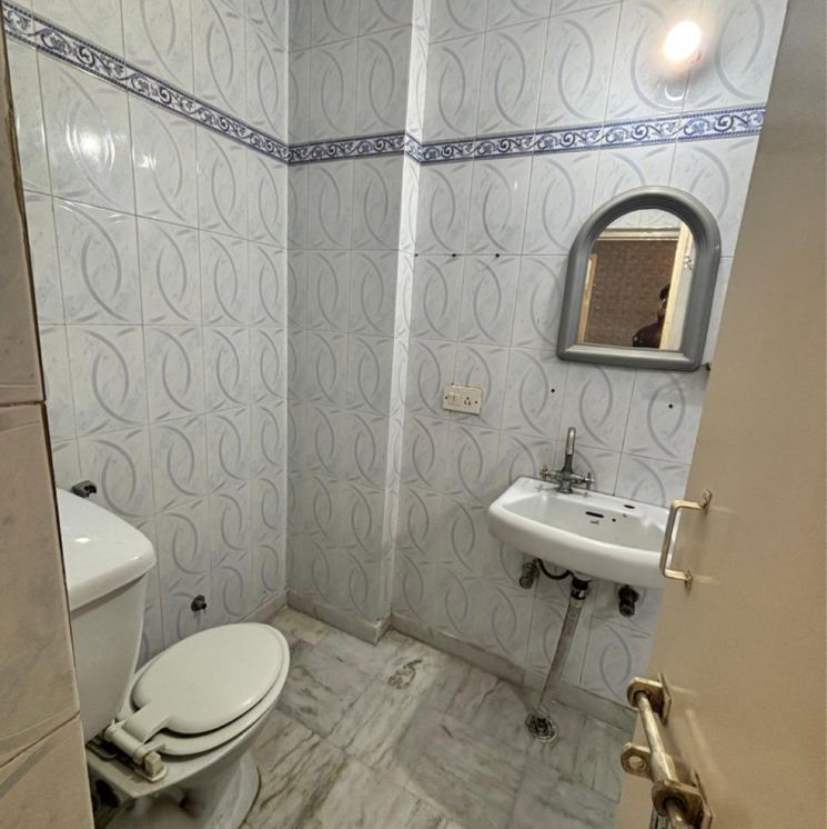 Bathroom, prerna-apartment 3.5 Bedroom 2000 Sq.Ft. Apartment In Sector 56 Gurgaon 8925713