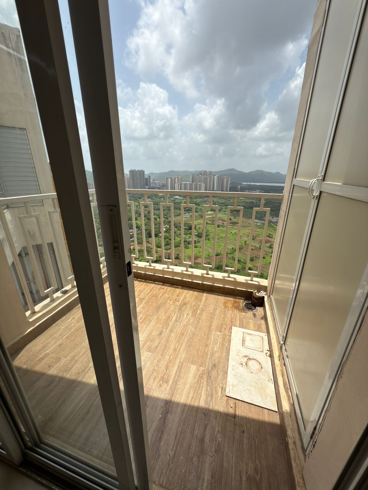 1 BHK + Pooja Room 405 Sq.Ft. Apartment in Raunak Heights