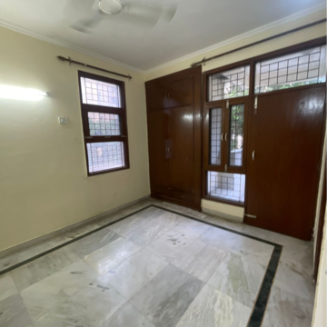 Room in 3 BHK Apartment at Prerna Apartment, Sector 56 – for Rent