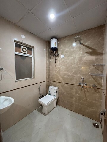 Bathroom in 2 BHK Builder Floor at Craft Destination 43, Sector 43 – for Rent