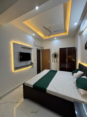 Bedroom in 2 BHK Builder Floor at Craft Destination 43, Sector 43 – for Rent