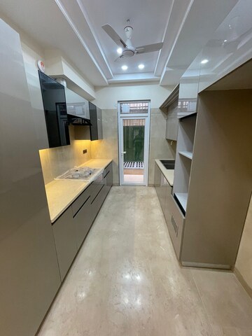Building Lobby in 2 BHK Builder Floor at Craft Destination 43, Sector 43 – for Rent