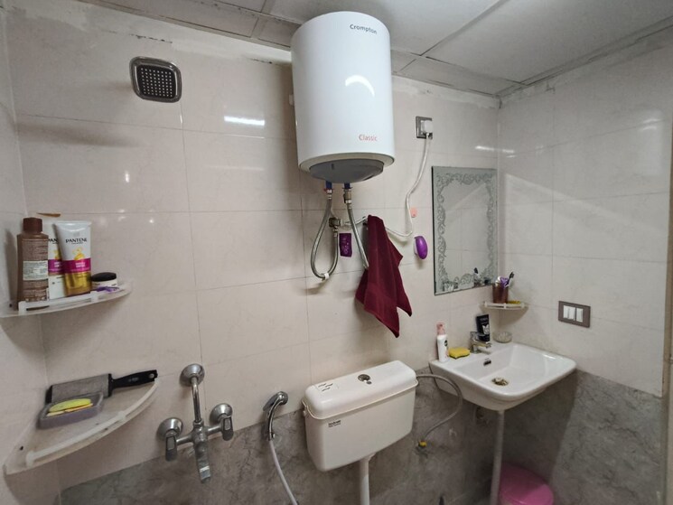 Bathroom, shapoorji-pallonji-joyville-gurgaon 2 Bedroom 915 Sq.Ft. Apartment In Sector 102 Gurgaon 8925722