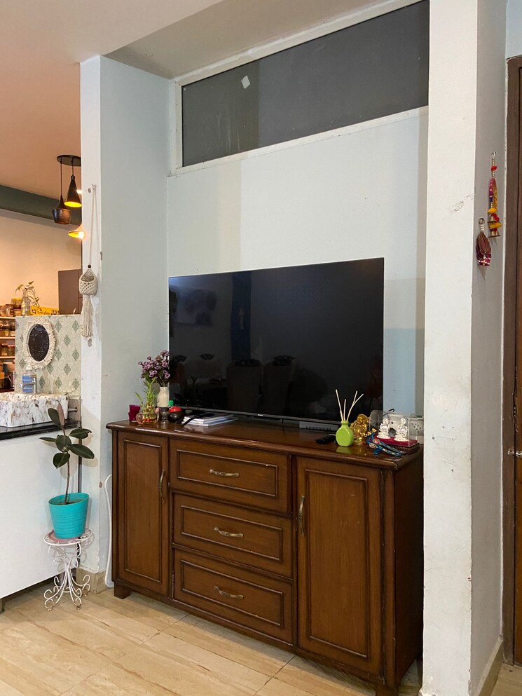 Kitchen, us-pine-homes 3 Bedroom 1350 Sq.Ft. Apartment In Dhakoli Zirakpur 8925743