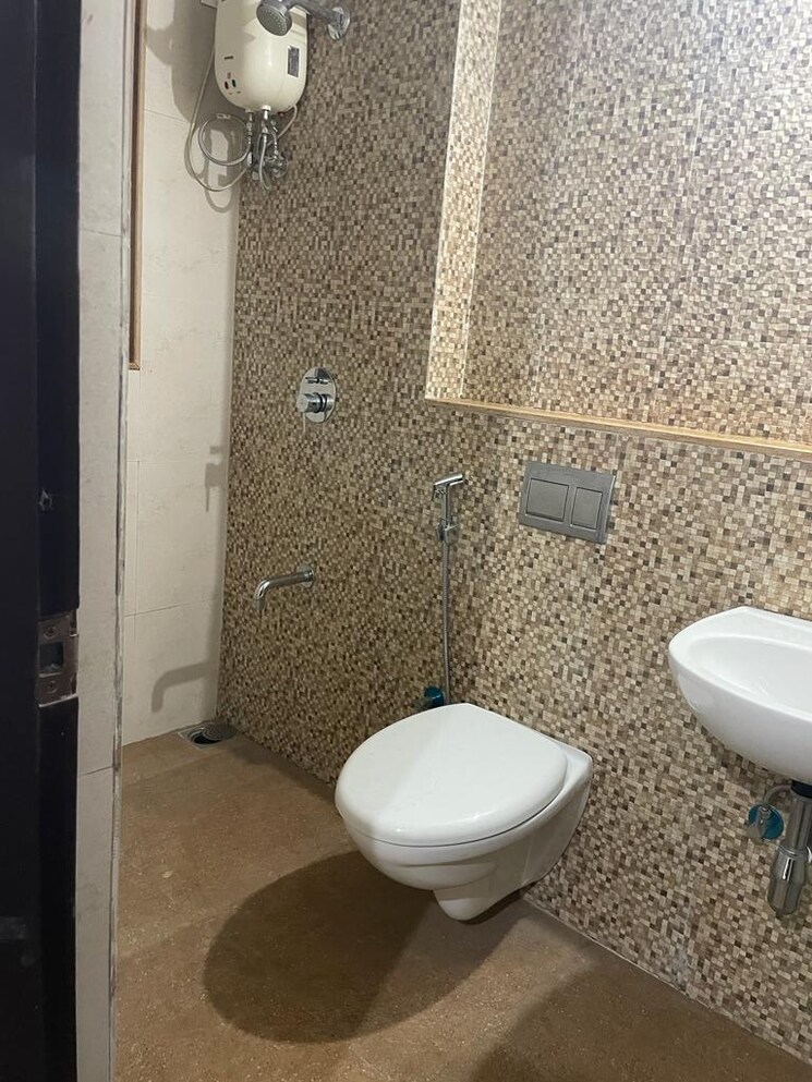 Bathroom, lodha-palava-city 1 Bedroom 600 Sq.Ft. Apartment In Dombivli East Thane 8925765