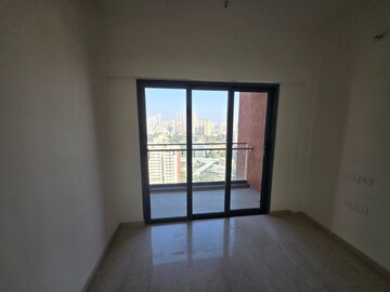 Room in 3 BHK Apartment at Kshitija Shree Laxmi Residency, Byculla West – for Rent