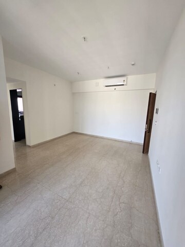 Room in 3 BHK Apartment at Kshitija Shree Laxmi Residency, Byculla West – for Rent