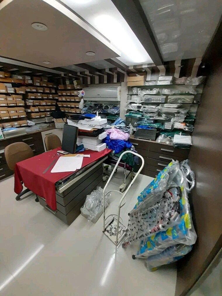 Team Area, imperial-tower Commercial Showroom 1200 Sq.Ft. In Nalasopara West Palghar 8925844