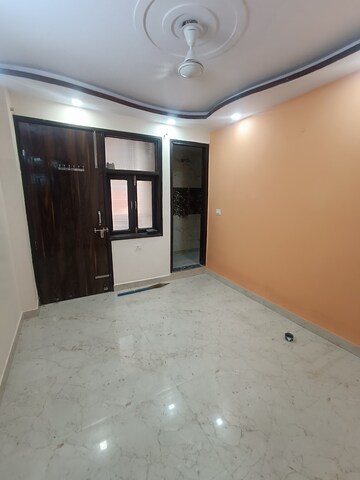 Room in 2 BHK Builder Floor at Govindpuri – for Rent