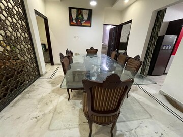 Master Bedroom in 4 BHK Builder Floor at Ardee City, Sector 52 – for Rent