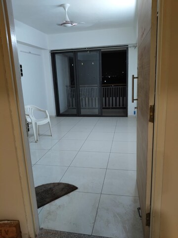 Room in 3 BHK Apartment at Shela – for Rent