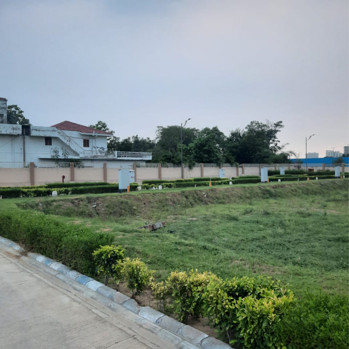 Plot For Sale in DLF Garden City Plots I