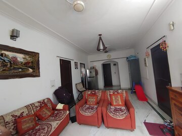 Furnished Amenities in 2 BHK Builder Floor at S S Southend, Sector 49 – for Sale