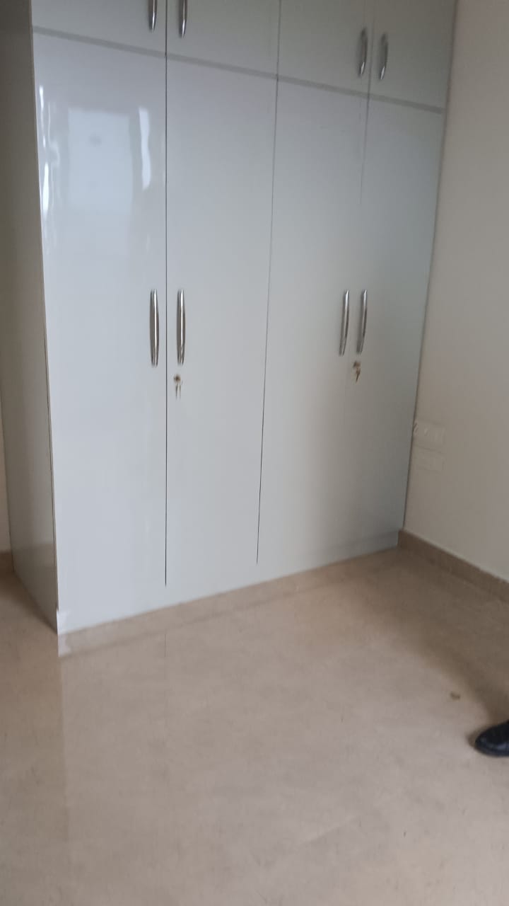 2.5 BHK Apartment For Rent in ROF Aalayas