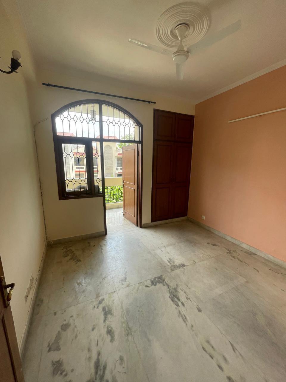 4 BHK + Extra Room Builder Floor For Rent in Ardee City