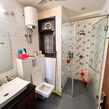 Team Area in 3 BHK Builder Floor at Sector 56 – for Rent
