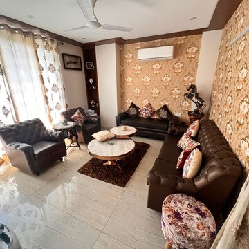 Bedroom in 3 BHK Builder Floor at Sector 56 – for Rent